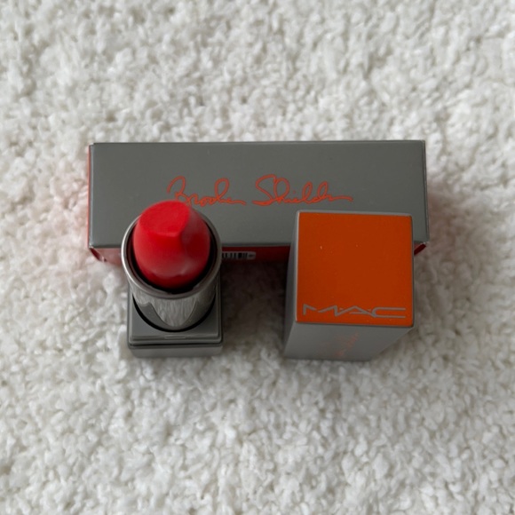 MAC Cosmetics Brooke Shields Excite Lipstick - Picture 1 of 3